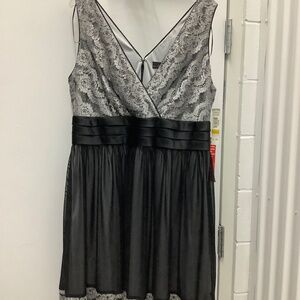 Sleeveless cocktail dress